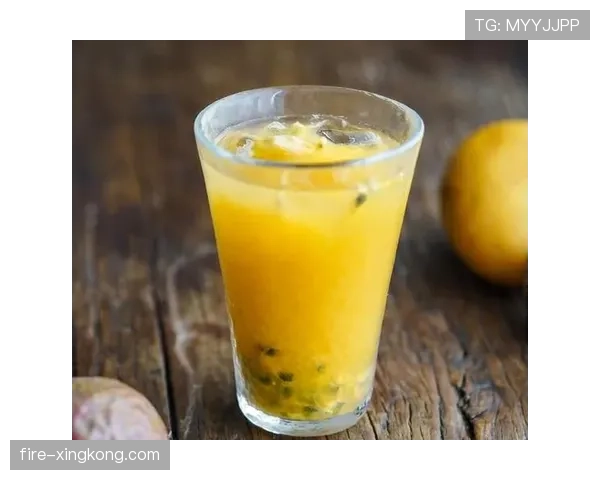 董志豪家的冰箱里塞满蛋白粉,连饮料都是按克算的 董志豪家的冰箱里塞满蛋白粉,连饮料都是按克算的